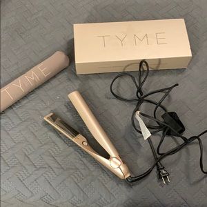Tyme Iron — curls and straightens hair!